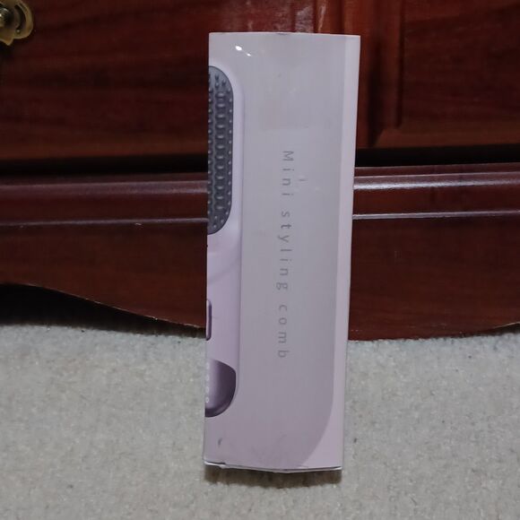 Polaris Other - NIB Portable Hair Straightener Comb, Pale Pink